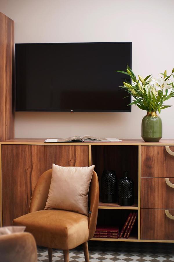 Hotel Pietryna Лодзь Экстерьер фото