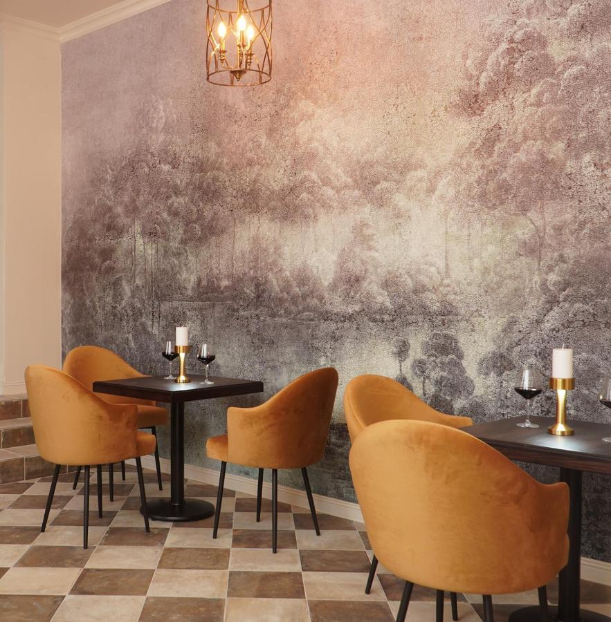 Hotel Pietryna Лодзь Экстерьер фото