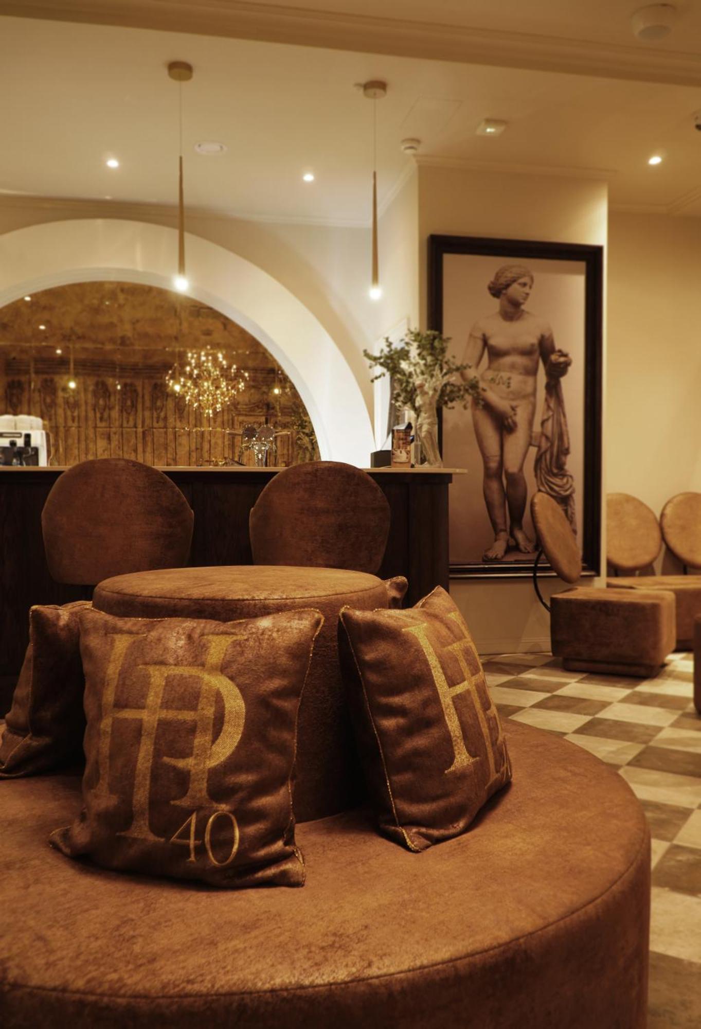Hotel Pietryna Лодзь Экстерьер фото
