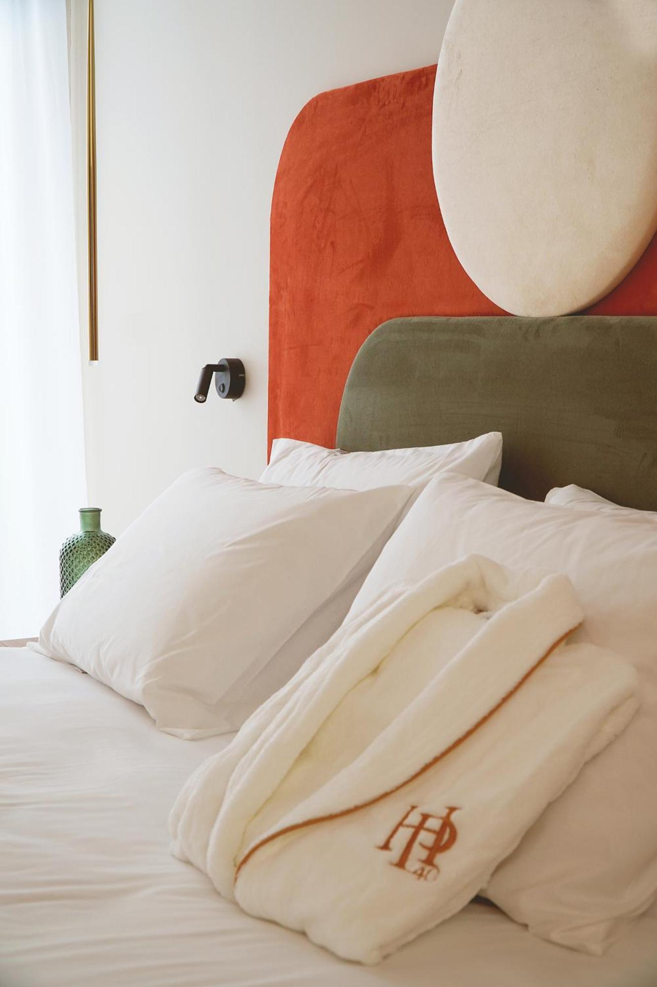 Hotel Pietryna Лодзь Экстерьер фото