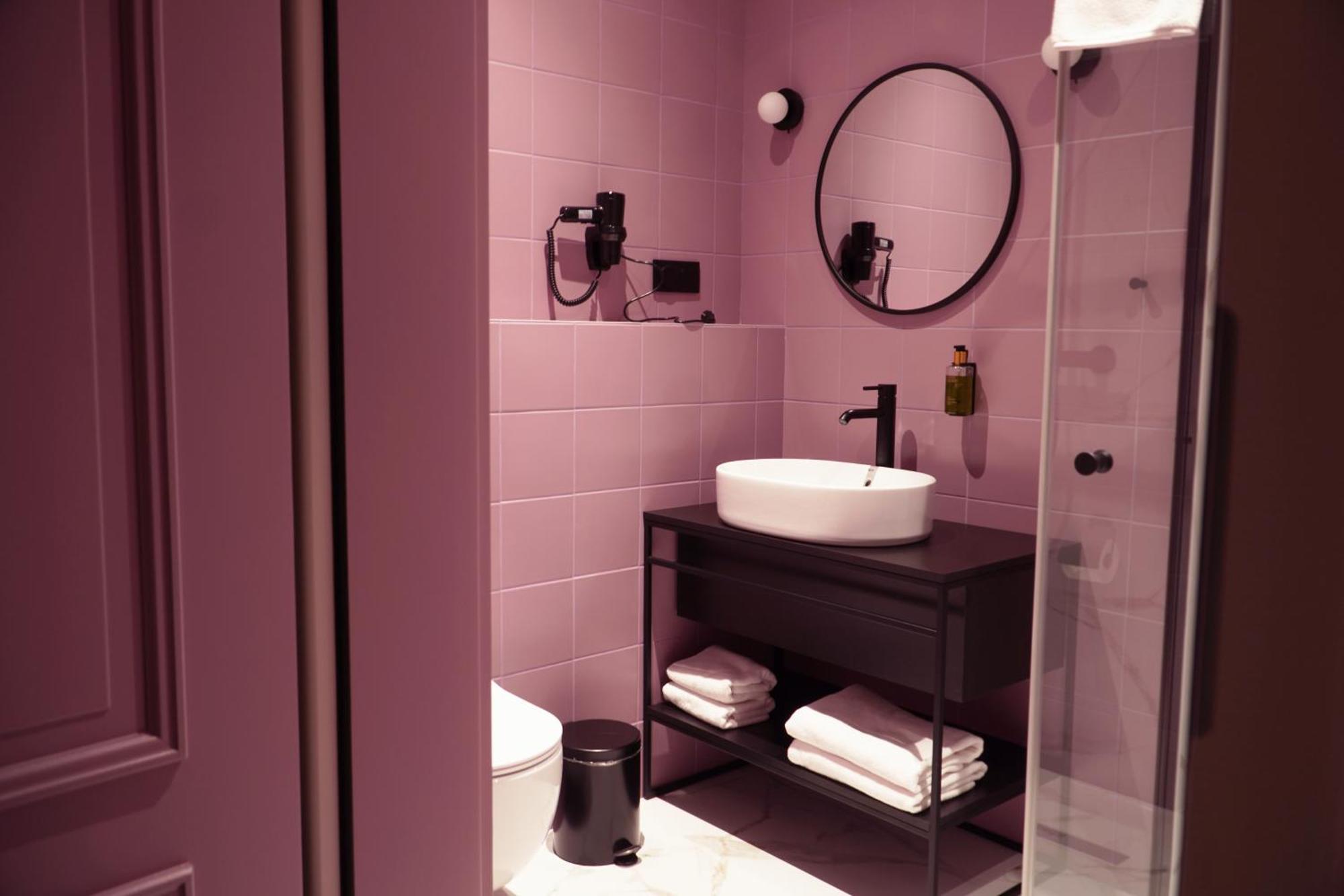 Hotel Pietryna Лодзь Экстерьер фото
